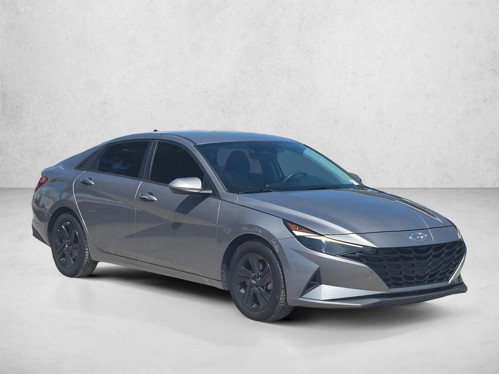 Used 2023 Fluid Metal Hyundai SEL image 3