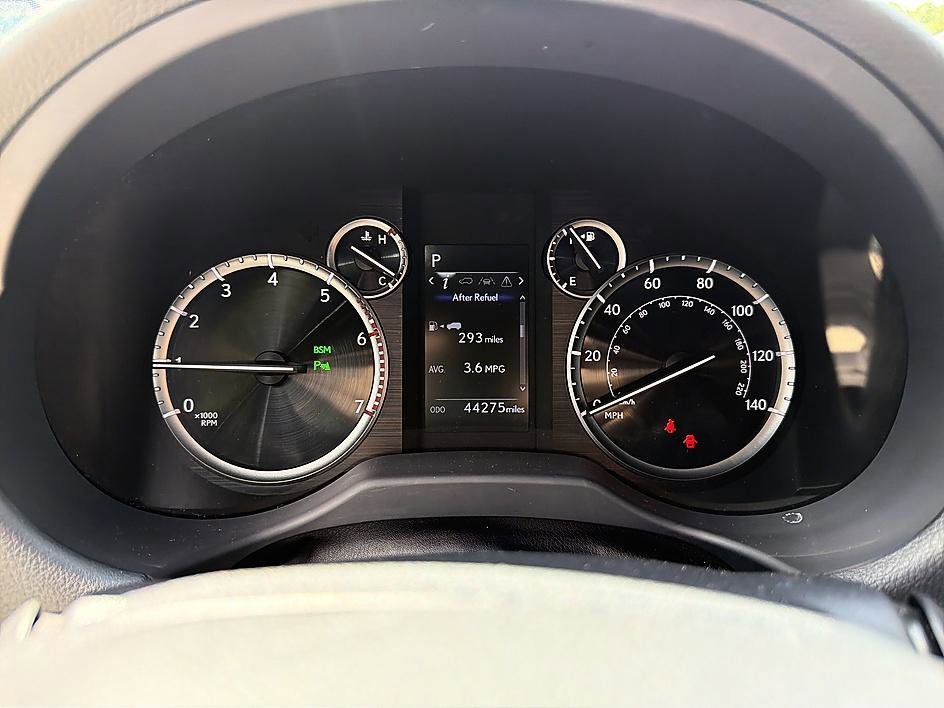 Used 2023 Eminent White Pearl Lexus GX 460 Premium image 18
