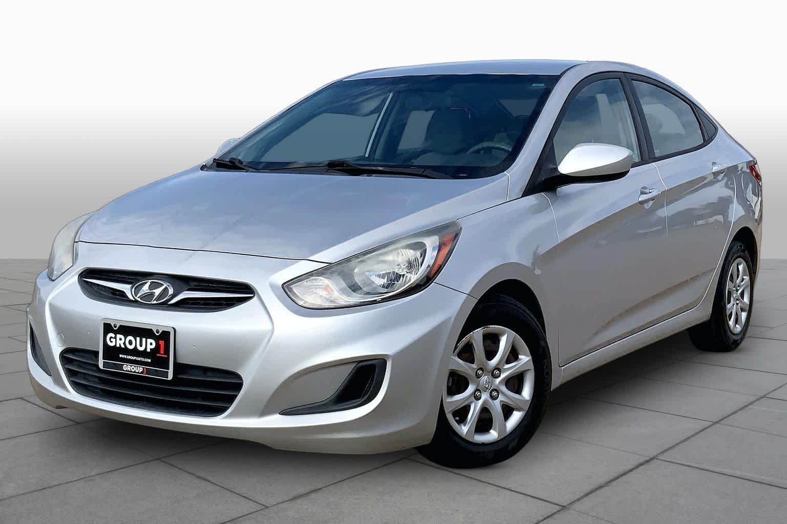 2014 Hyundai Accent GLS 4-Door 6-Speed Automatic's photo