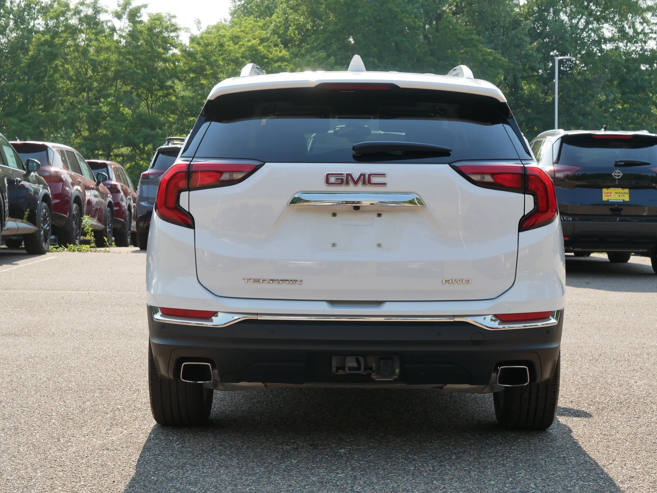 Used 2018 Summit White GMC SLT image 6