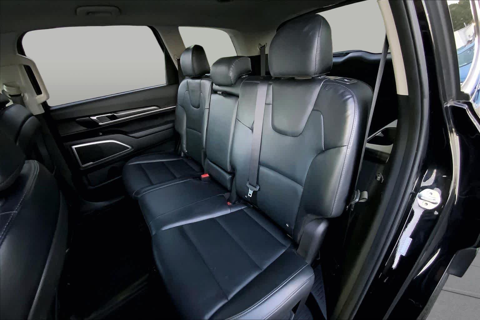 Used 2020 Ebony Black Kia LX image 20