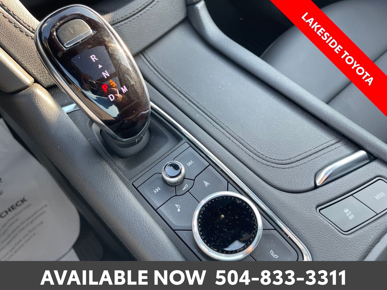 Used 2025 White Cadillac Sport image 31