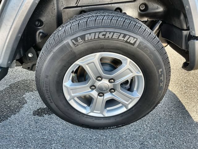 Used 2019 Gray Jeep Sport S 4x4 image 20
