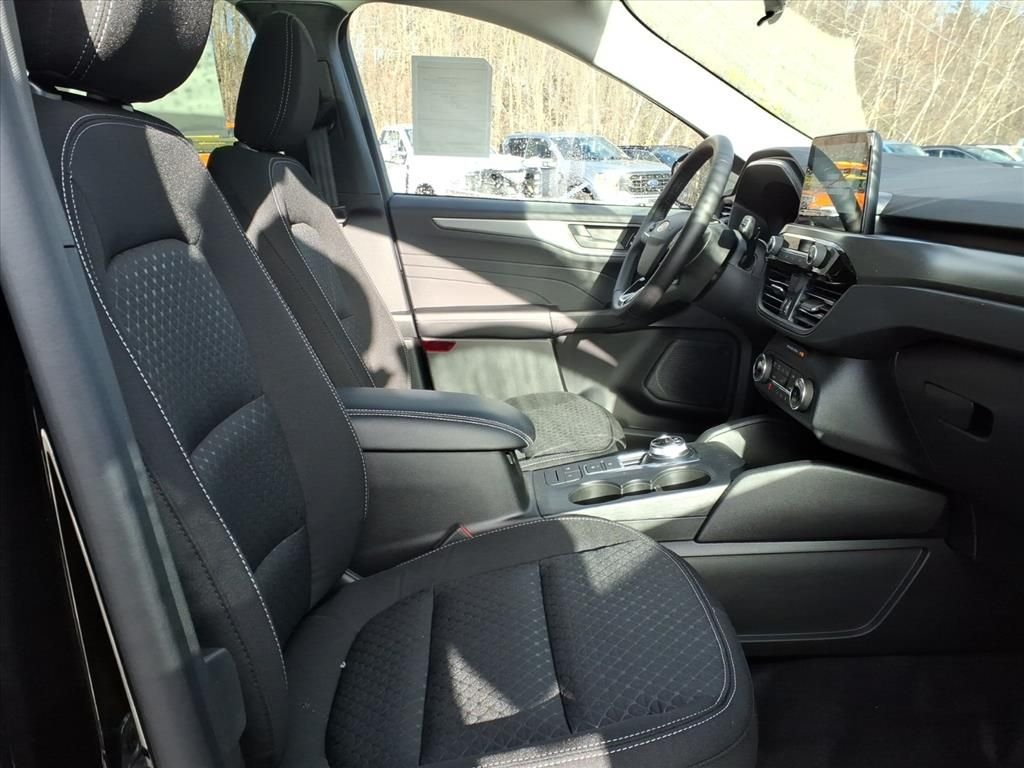 New 2026 Agate Black Metallic Ford Active® image 7