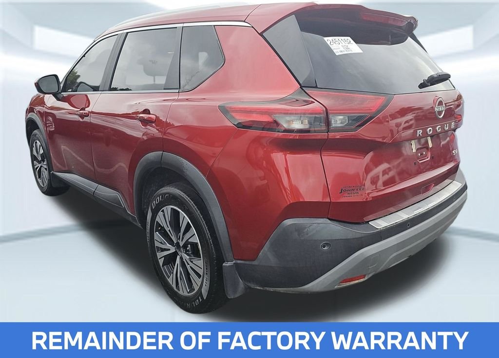 Used 2023 Red Nissan SV image 4