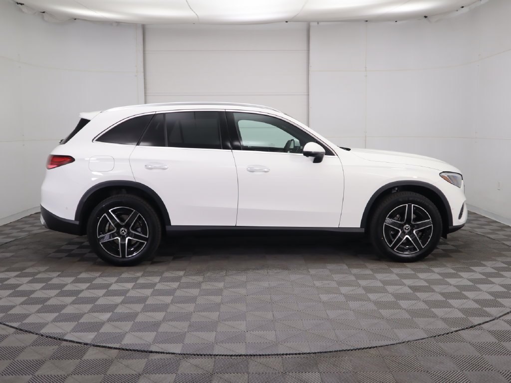 Used 2026 Polar White Mercedes-Benz GLC 300 image 4