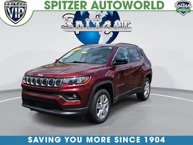 Used 2022 Red Jeep Latitude image 4