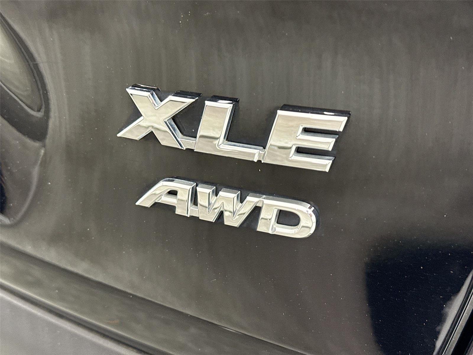 Certified Used 2022 Midnight Black Metallic Toyota XLE Premium image 14