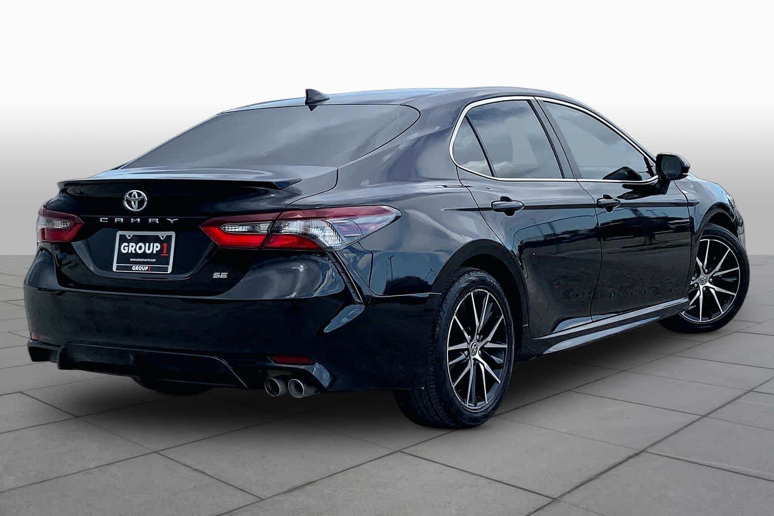 Used 2021 Midnight Black Metallic Toyota SE image 13