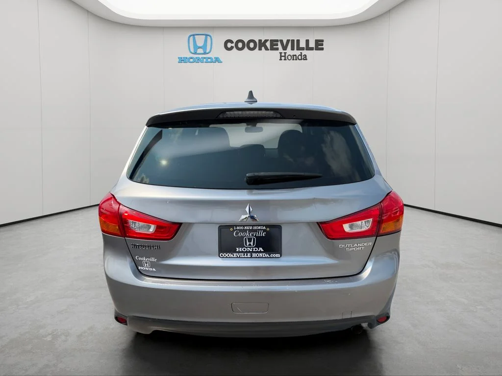Used 2017 Silver Mitsubishi 2.0 ES image 4