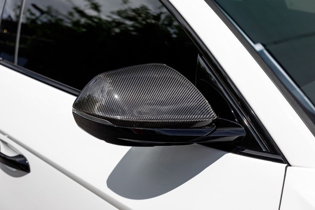 Used 2024 White Lamborghini Performante image 41