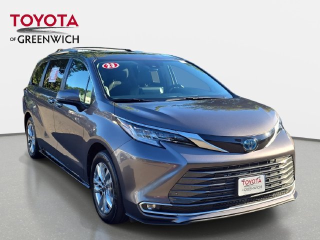 2023 Toyota Sienna Limited