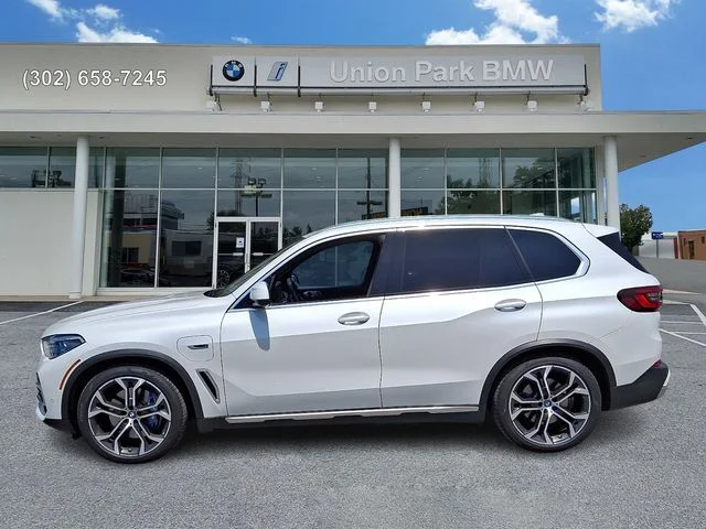 Certified Used 2023 Mineral White Metallic BMW xDrive45e image 7
