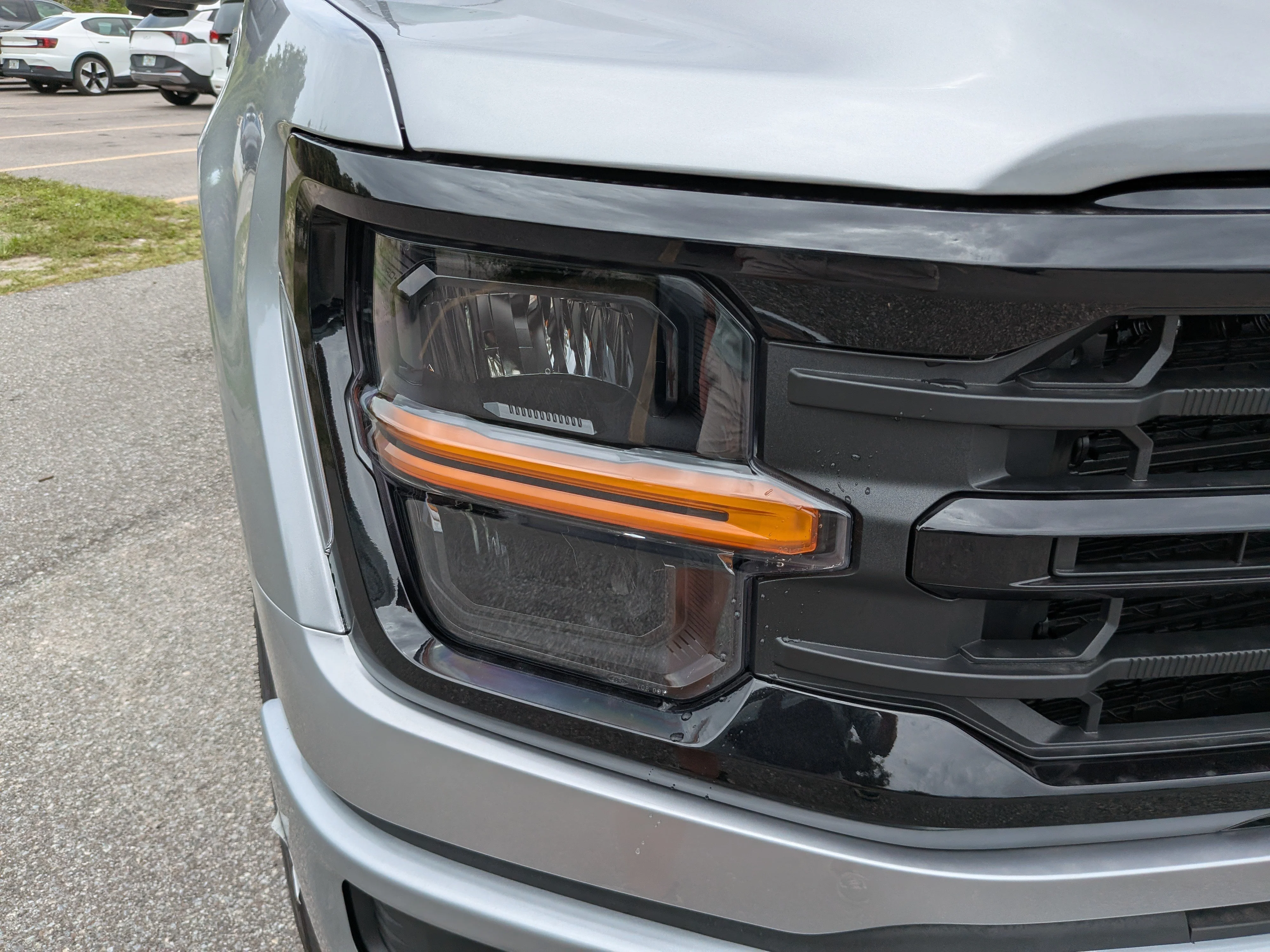 New 2026 Iconic Silver Metallic Ford XLT image 9