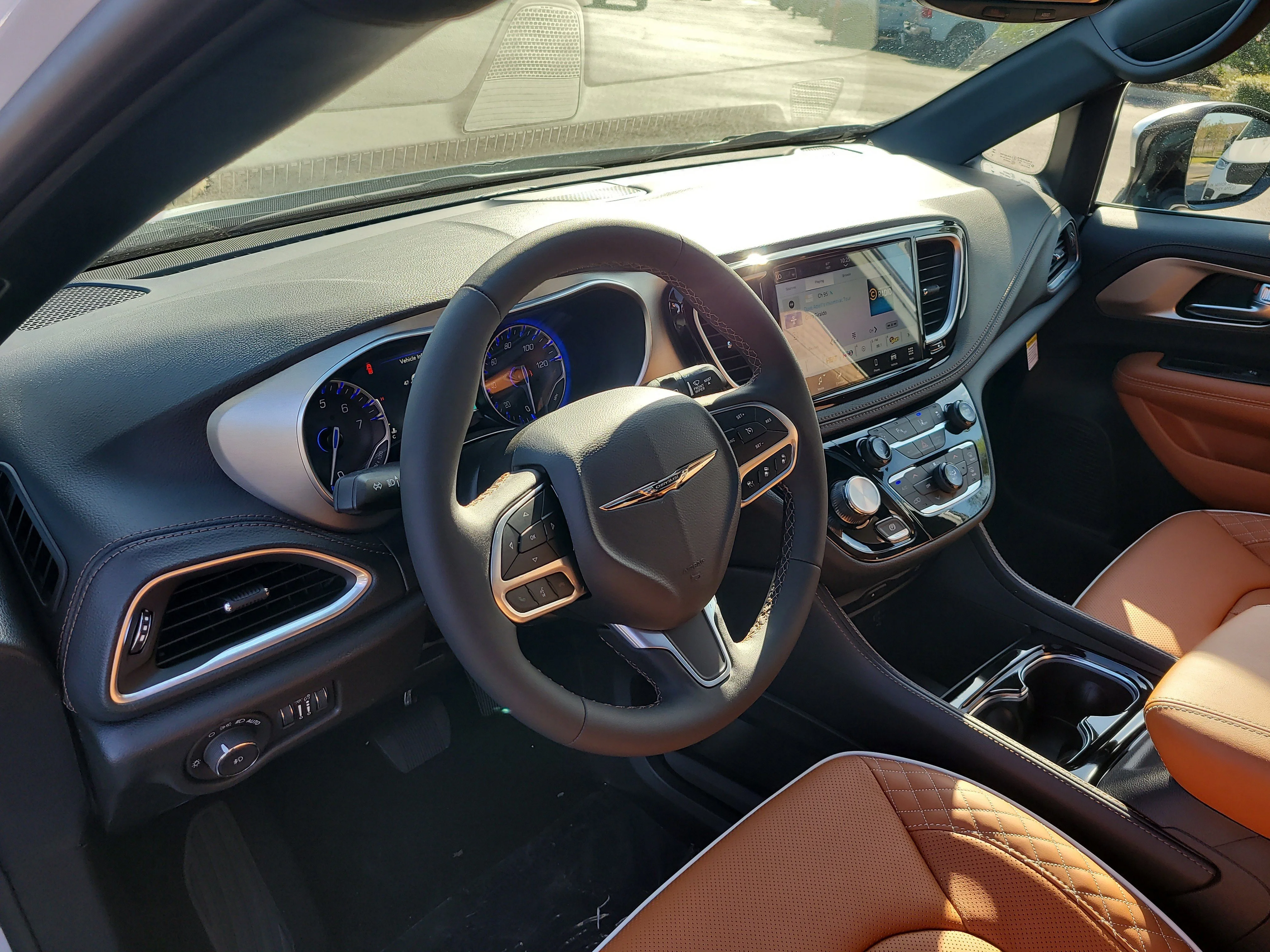 New 2026 Bright White Clearcoat Chrysler Pinnacle image 17