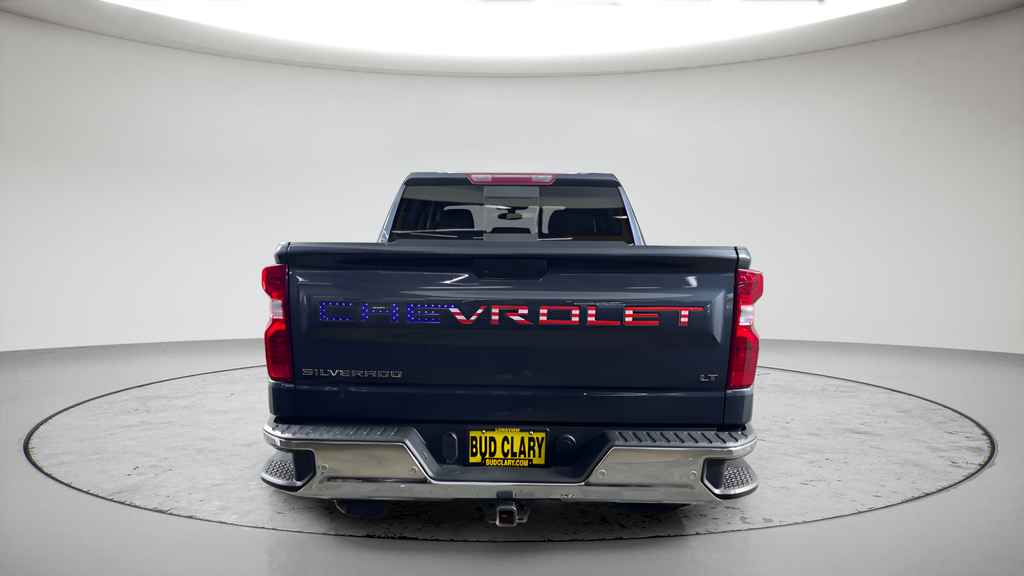Used 2021 Gray Chevrolet LT image 4