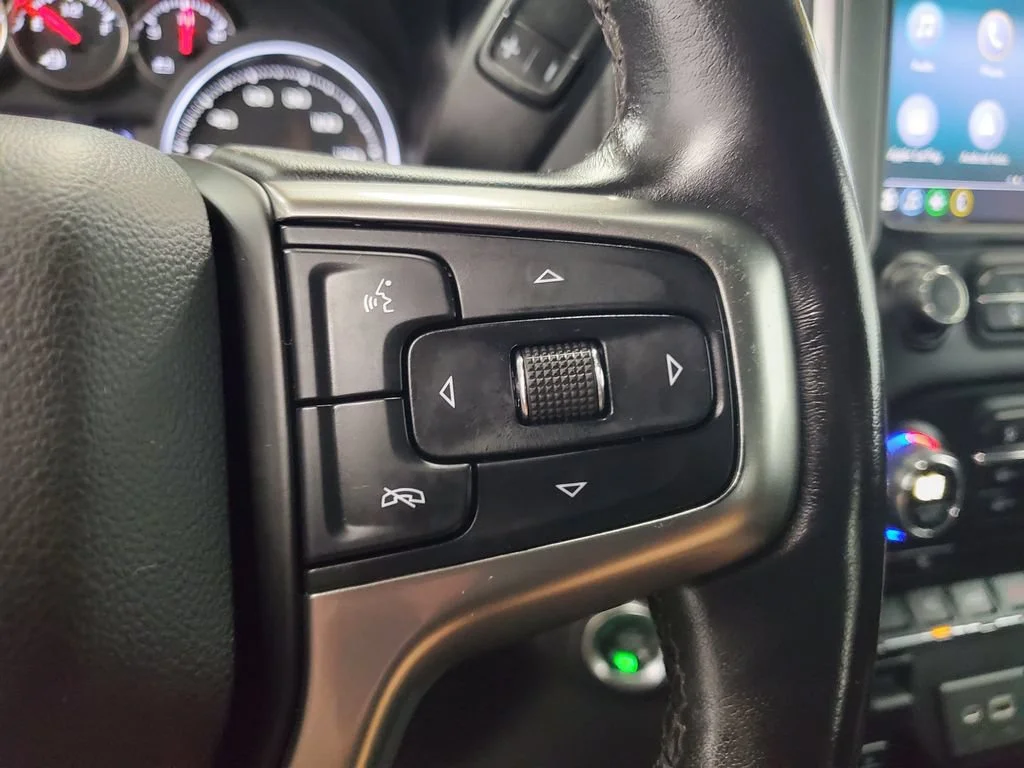 Used 2019 SHADOW GRAY METALLIC Chevrolet RST image 10