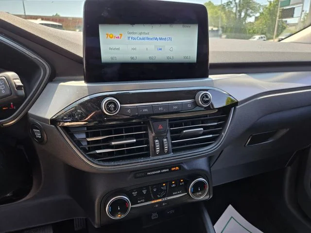 Used 2025 Silver Ford Active image 25