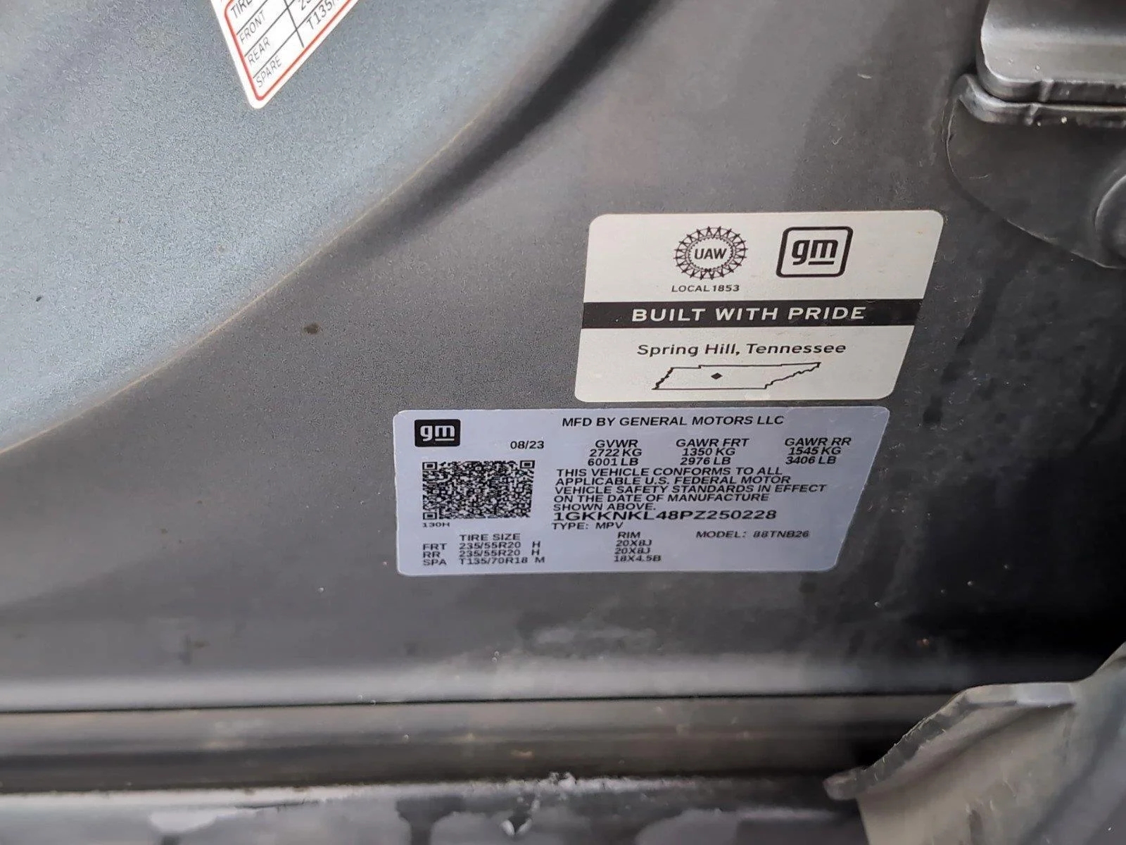 Used 2023 Sterling Metallic GMC SLE image 37