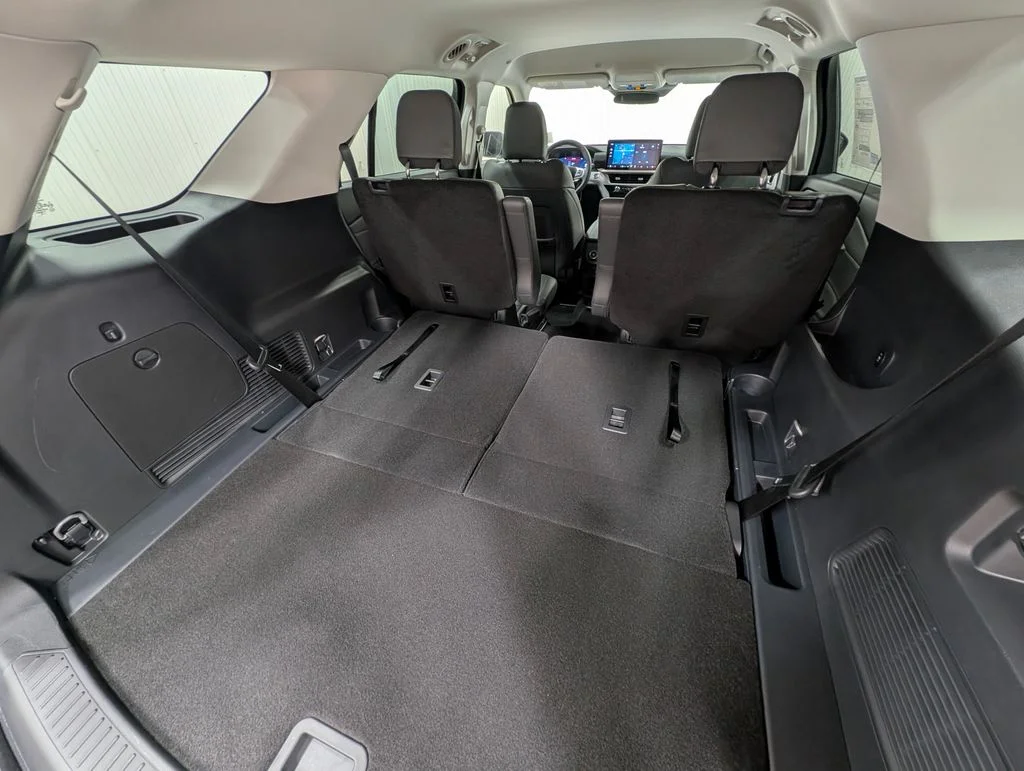 New 2026 Space White Metallic Ford Active image 20