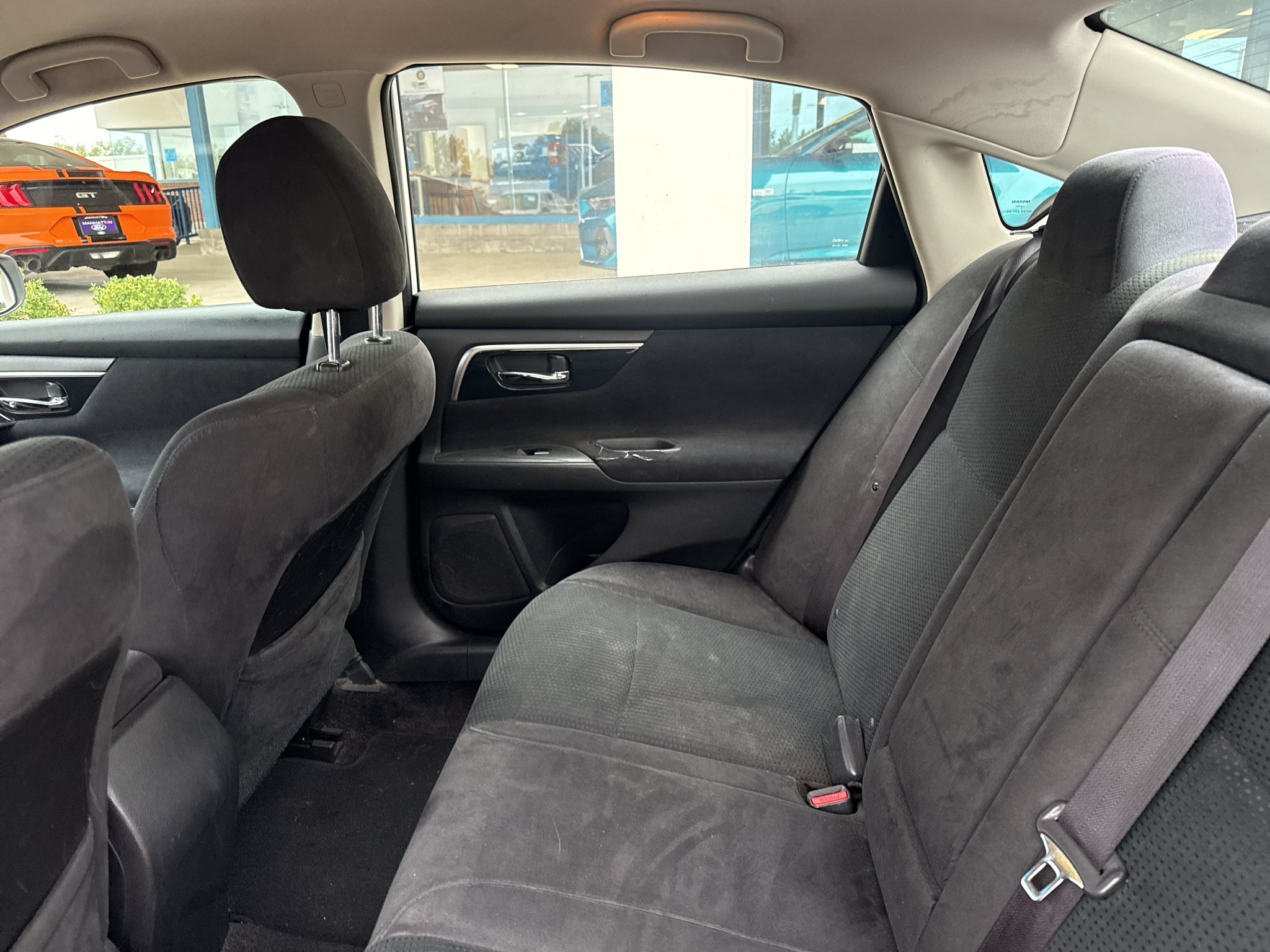 Used 2014 Pearl White Nissan 2.5 S image 5