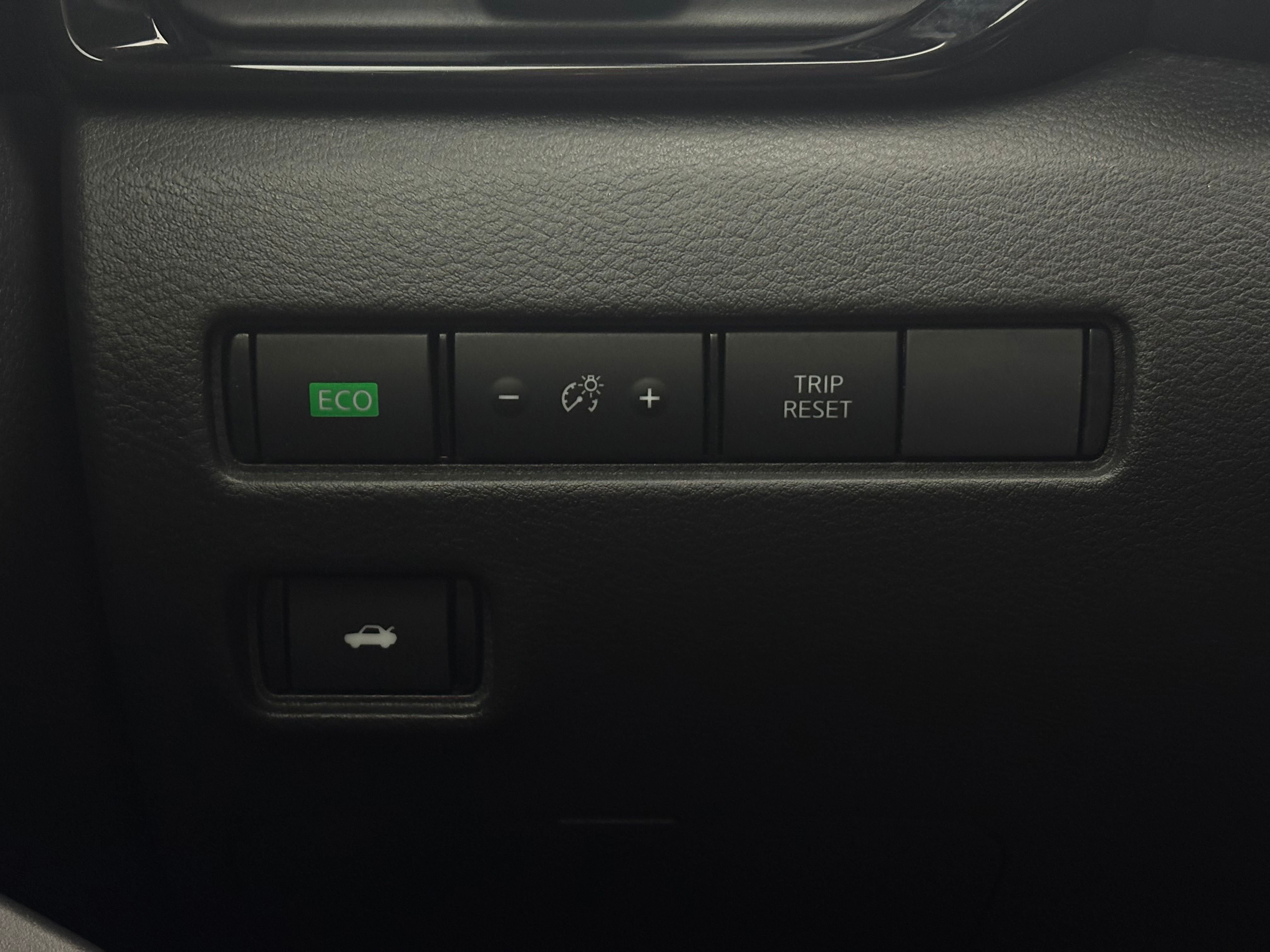 Used 2024 Gun Metallic Nissan SV image 21