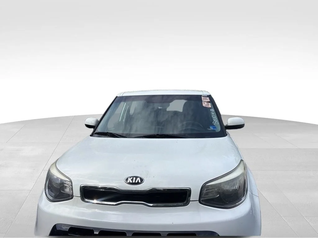 Used 2016 White Kia Plus image 2