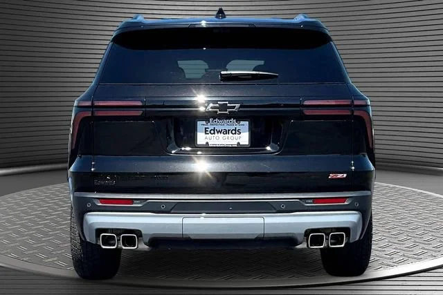 New 2026 Mosaic Black Metallic Chevrolet Z71 image 4