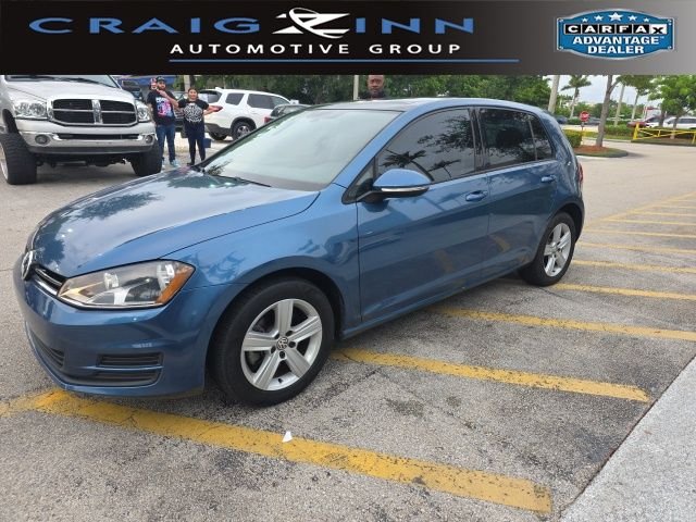 2017 Volkswagen Golf's photo