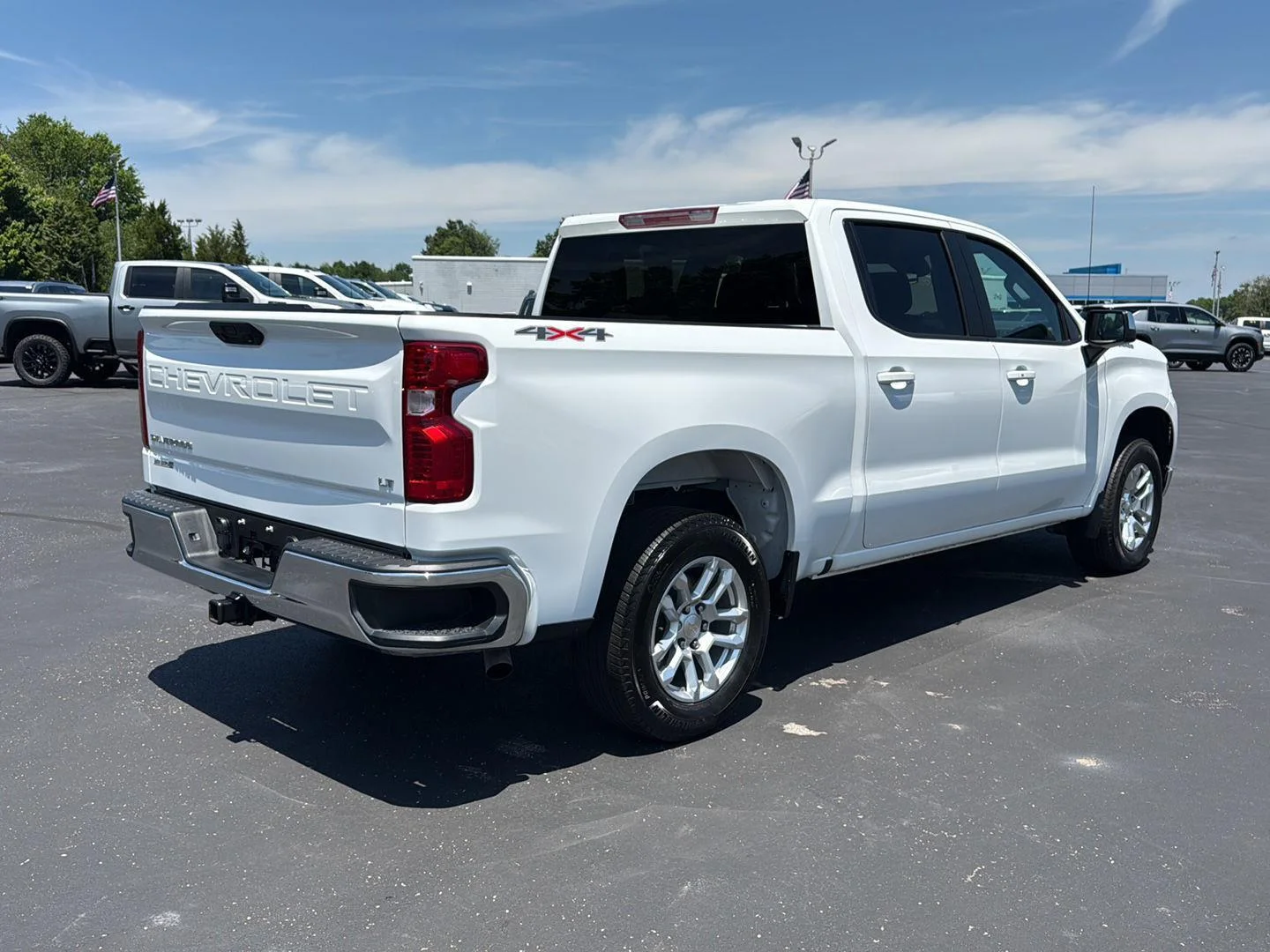 Used 2023 Summit White Chevrolet LT image 18