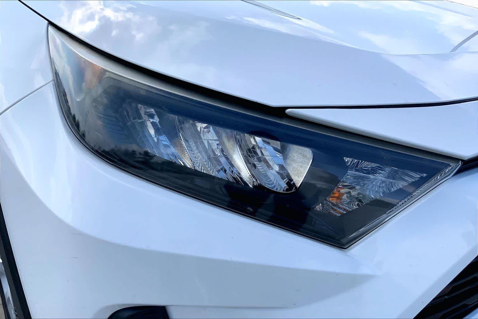 Used 2019 Super White Toyota LE image 27