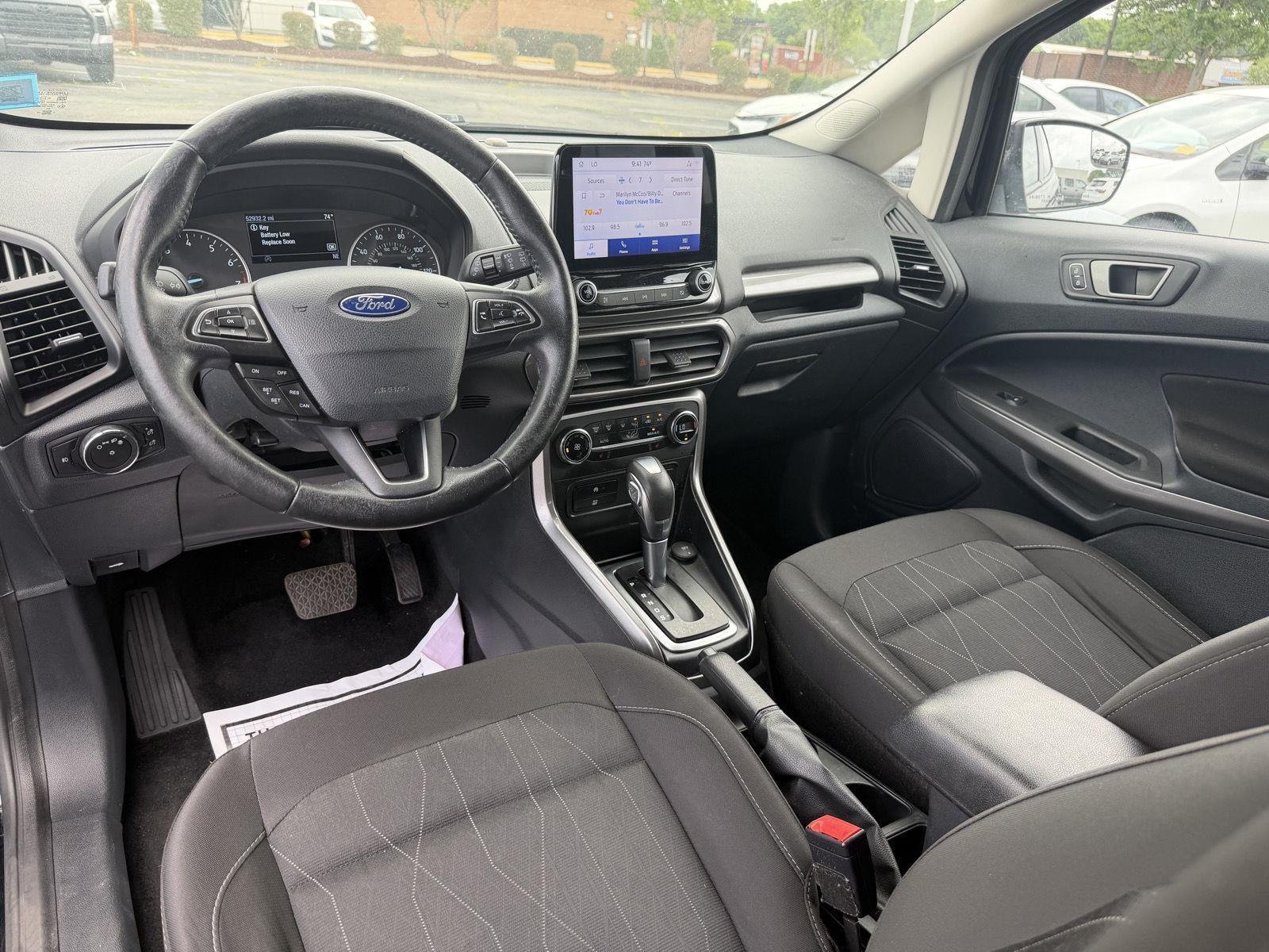 Used 2020 Shadow Black Ford SE image 13