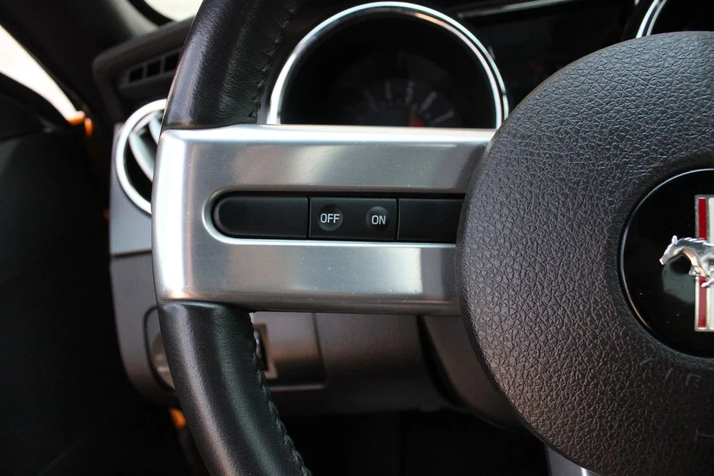 Used 2007 Orange Ford  image 11