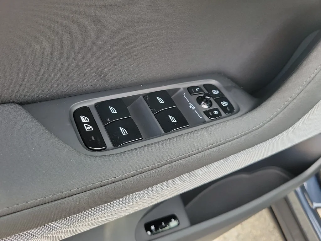 Used 2024 Blue Polestar Long Range Dual Motor image 21