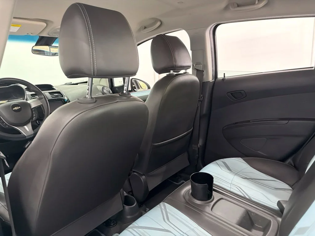 Used 2016 White Chevrolet 1LT image 23