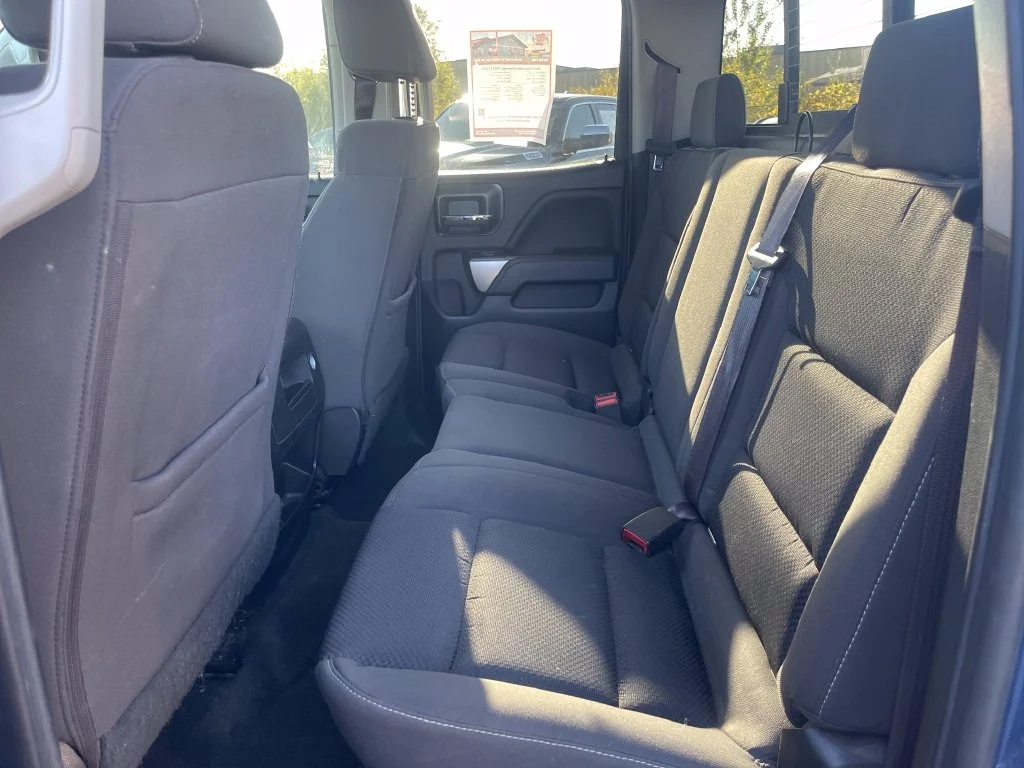 Used 2017 Blue Chevrolet LT image 27