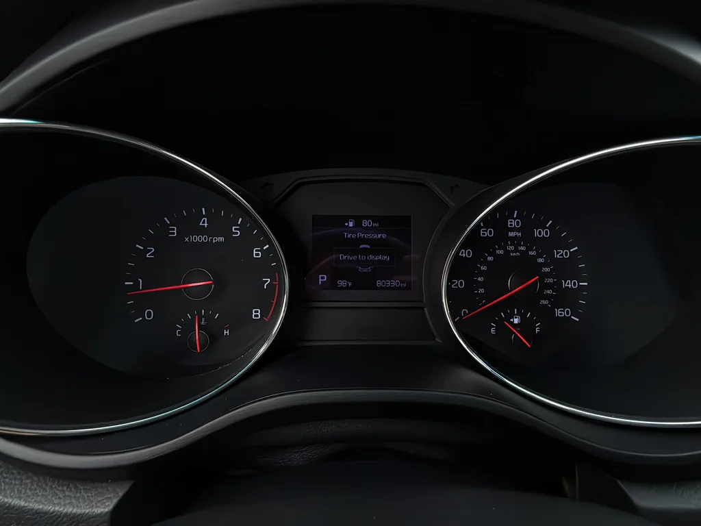 Used 2019 Snow White Pearl Kia EX image 22