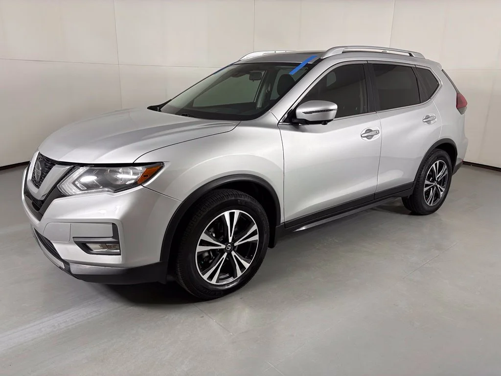 Used 2020 Silver Nissan SV image 4