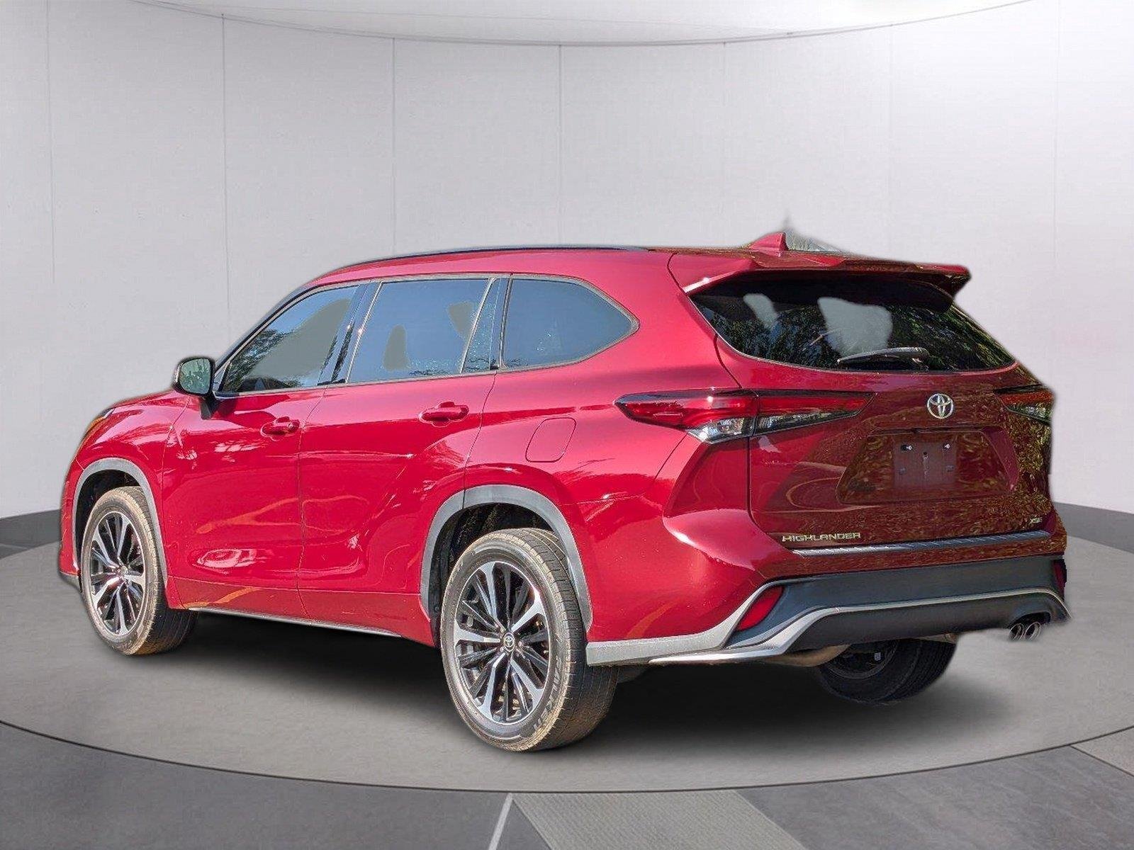 Used 2022 Ruby Flare Pearl Toyota XSE image 3