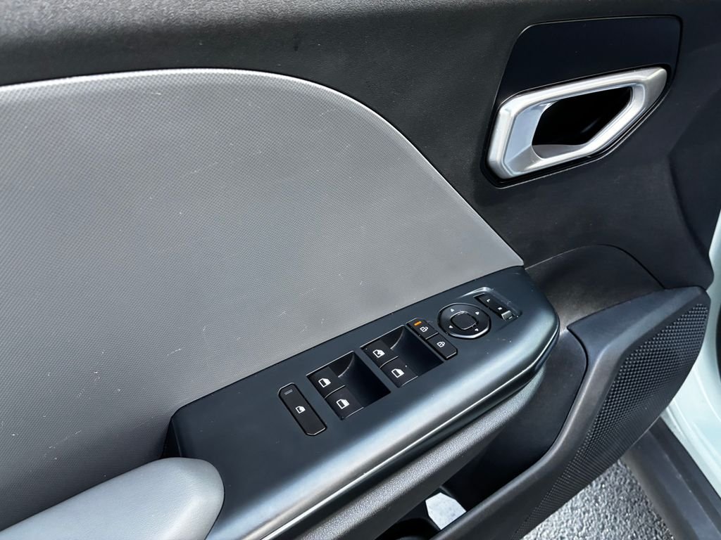 Used 2025 Gray Kia LXS image 10