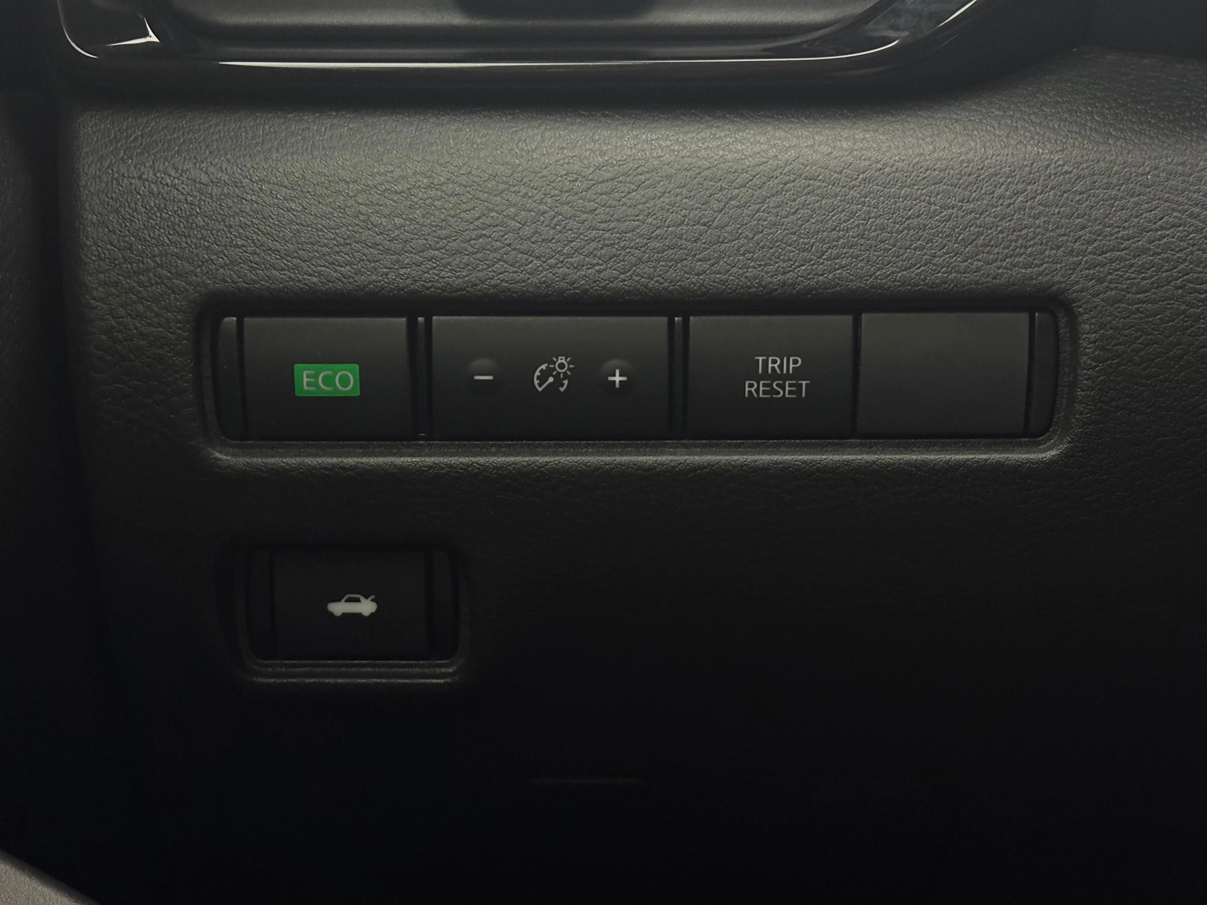 Used 2024 Gun Metallic Nissan SV image 21