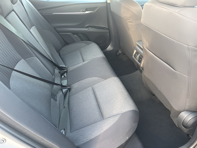 2025 Toyota Camry LE - Photo 22