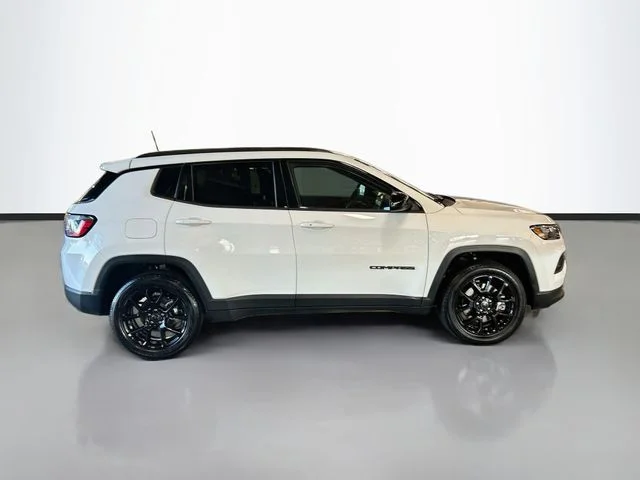 Used 2025 White Jeep Latitude image 2