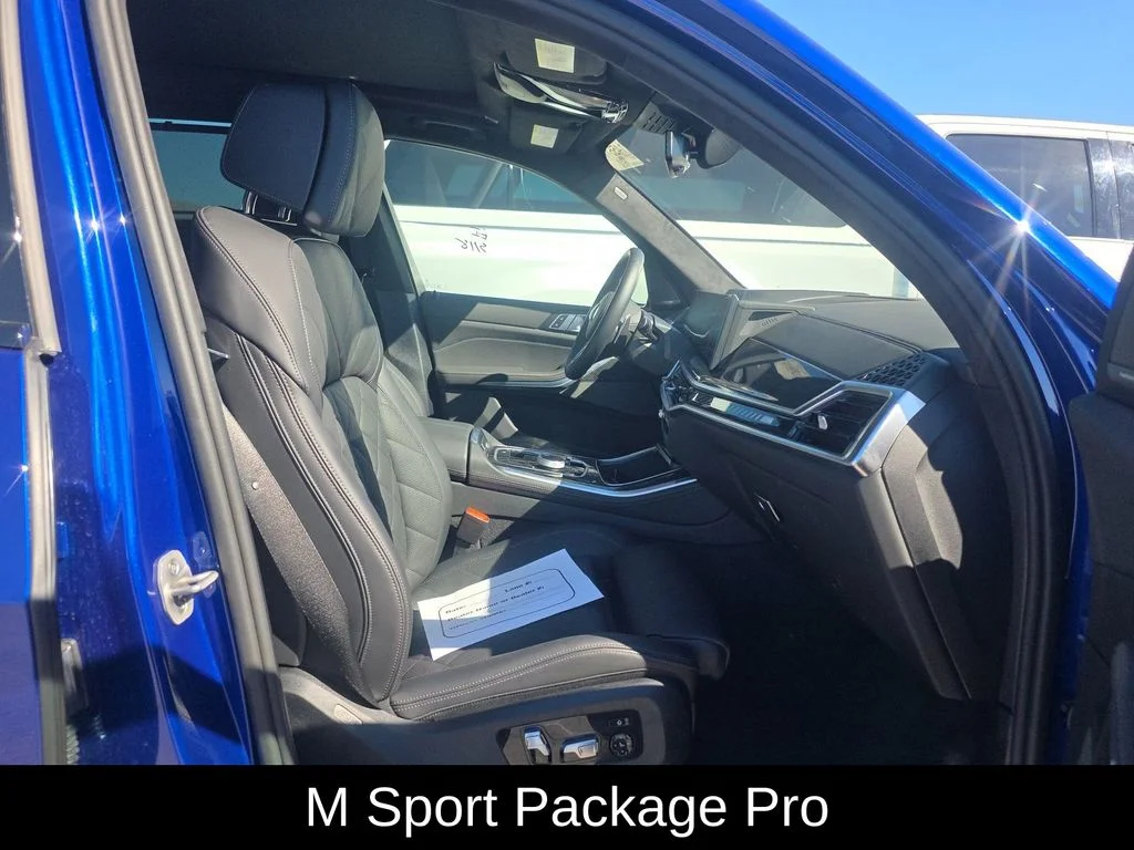 Used 2026 Blue BMW M60i image 7
