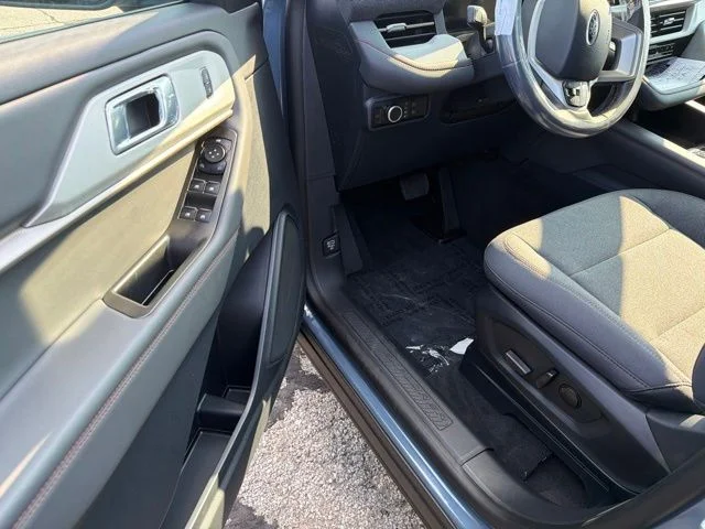 New 2027 Vapor Blue Metallic Ford Active image 7