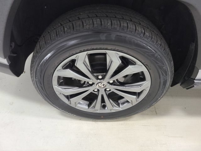 Certified Used 2022 Silver Sky Metallic Toyota Hybrid Limited image 39