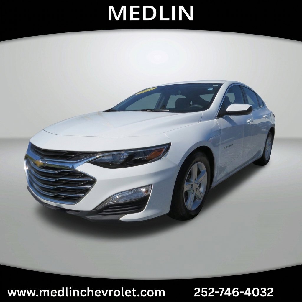 Used 2021 Summit White Chevrolet LS image 7