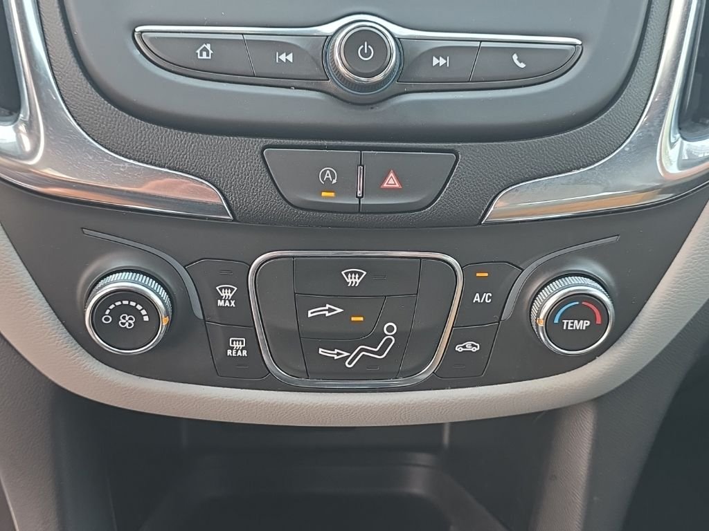Used 2022 White Chevrolet LT image 20