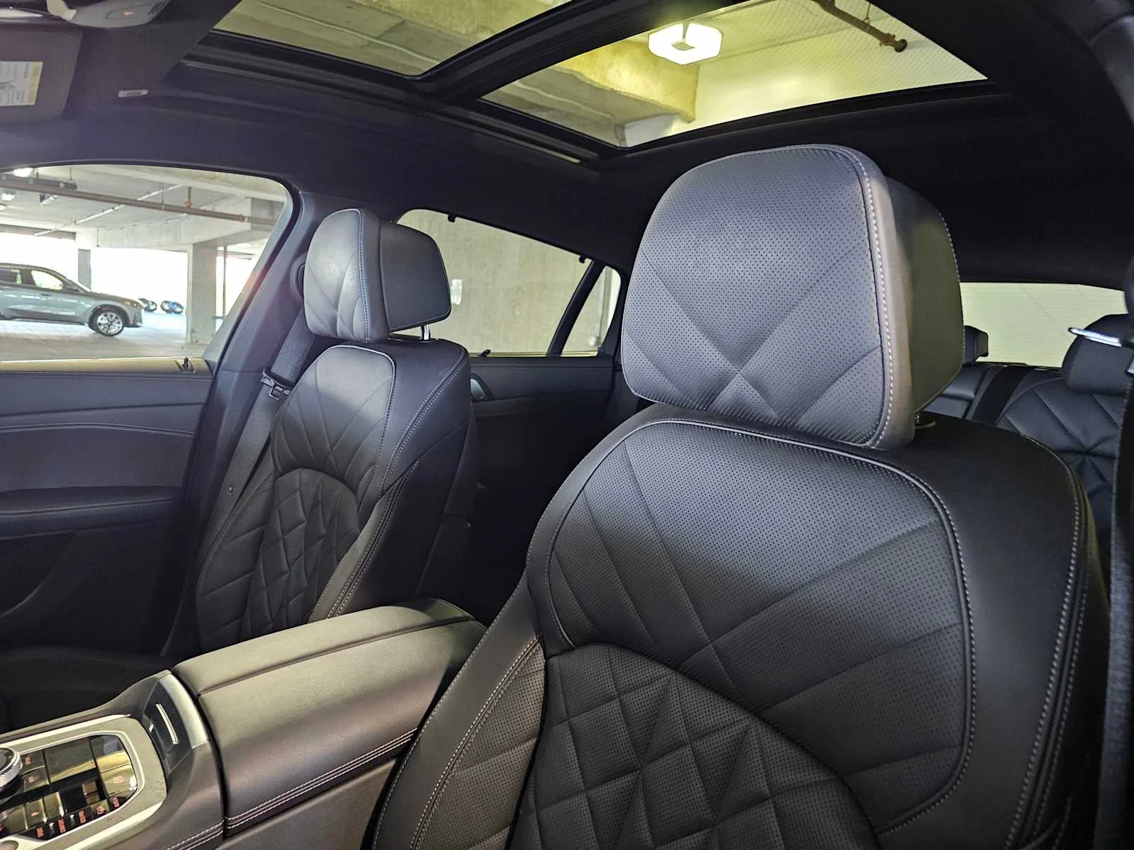 Used 2024 Carbon Black Metallic BMW xDrive40i image 23