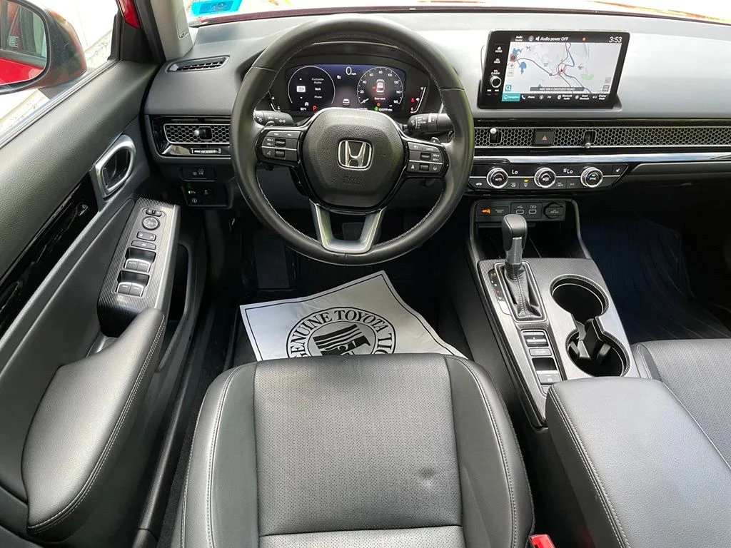 Used 2024 Red Honda Touring image 11